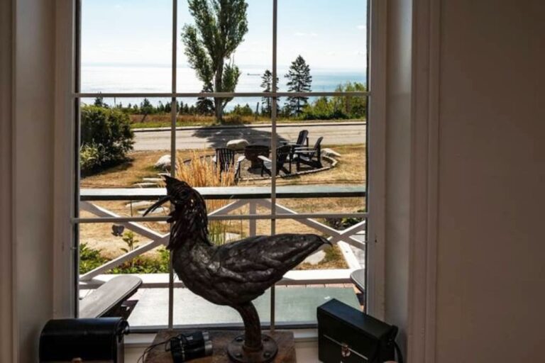 Vue sur le fleuve St-Laurent de l'intérieur