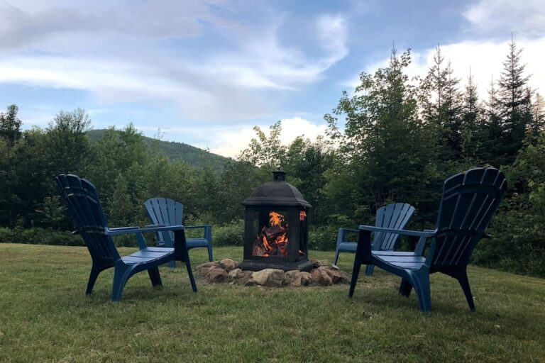 Outdoor fireplace