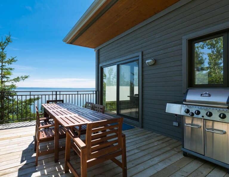 Terrasse avec BBQ au gaz