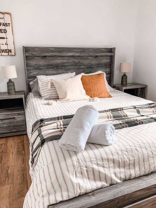 Chambre 2 (Lit Queen)