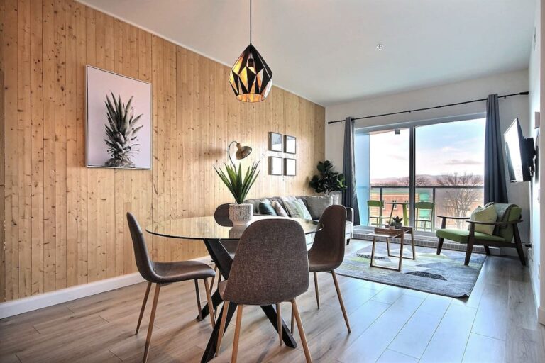 Dining Area !