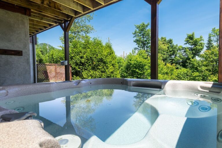 Covered 4 seasons spa
