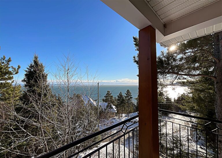 f8ba69ae 28ac 4414 b342 a53c165e7021 1789652248 River view, winter