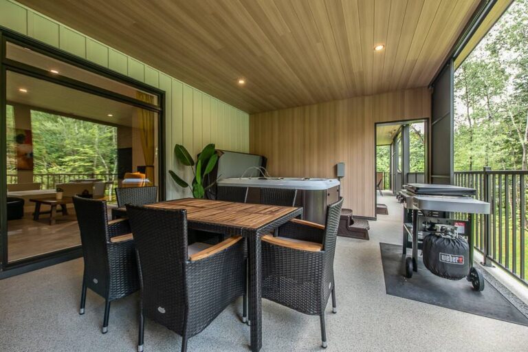 200322fd 060a 466c 8206 fa853d36298b 1781020785 Patio with furniture and griddle