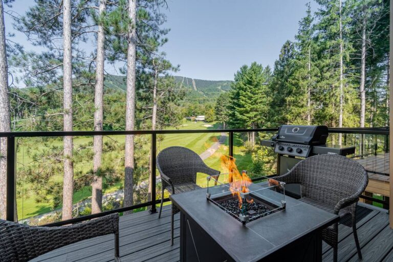 Patio with mountain view, BBQ and gas fireplace