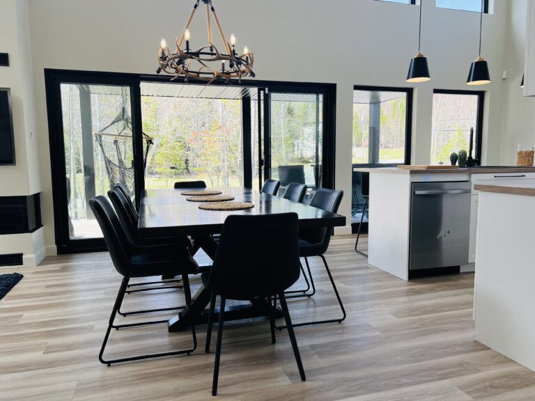 Dining room and kitchen (2)