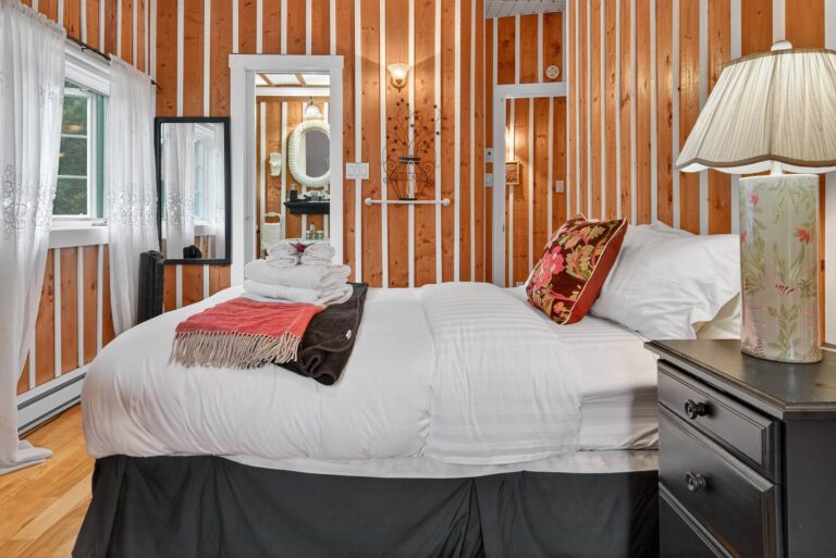 Bedroom 1 (Double bed)